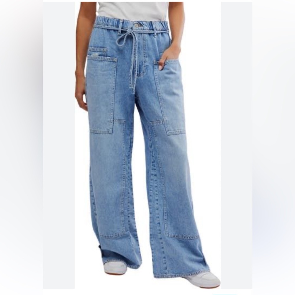 Free people CRVY outlaw Women's Light Blue Wide-Leg Jeans size Small NWOT - Picture 1 of 15